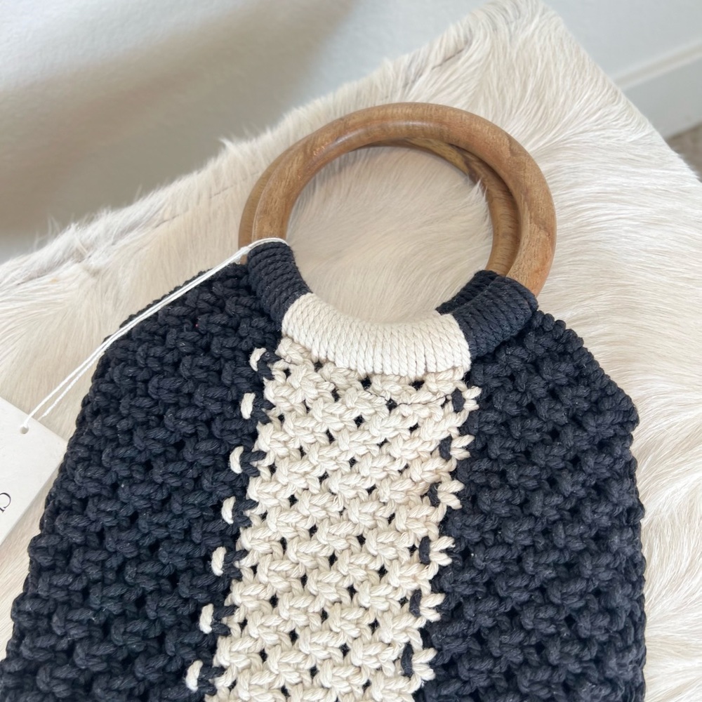 Curateur Laude The Label GABBY Black and White Small Macrame Bag - Picture 10 of 10